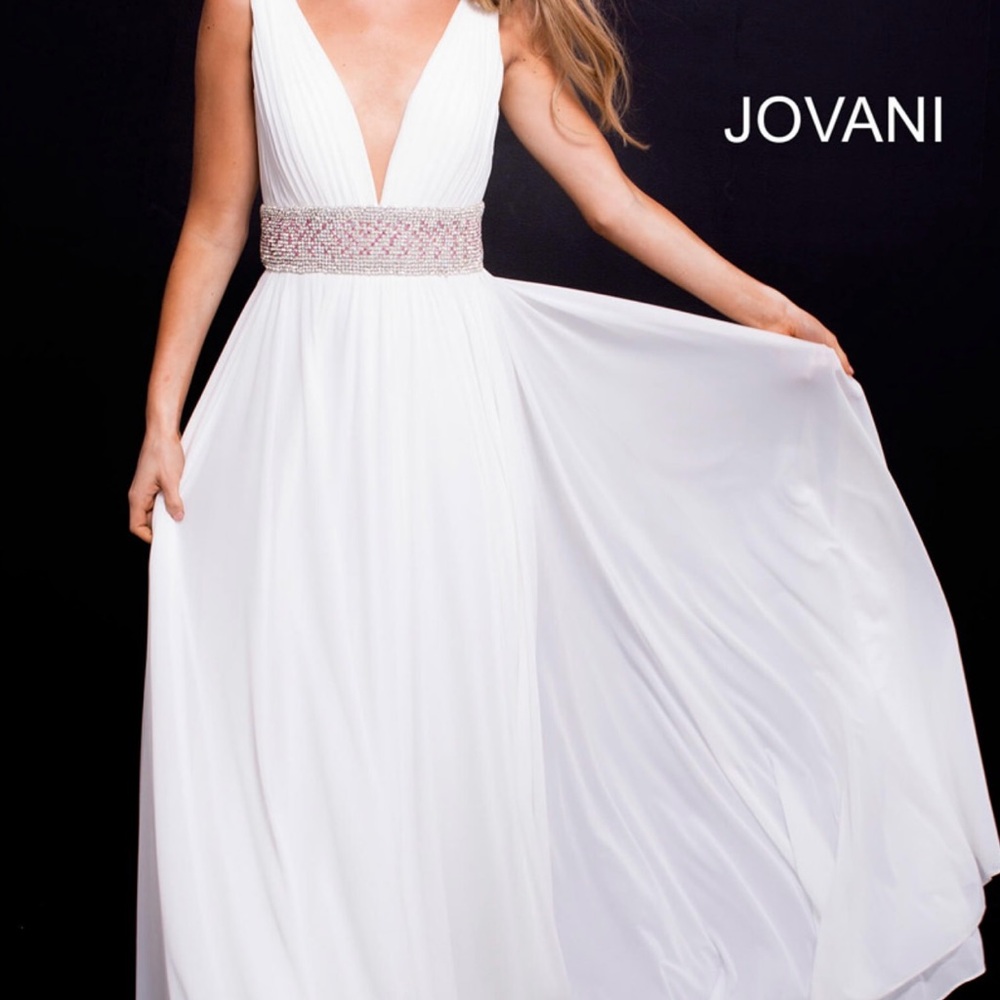 Women’s sz 2 Jovani white deep v neck evening gown with beaded/pearl waist